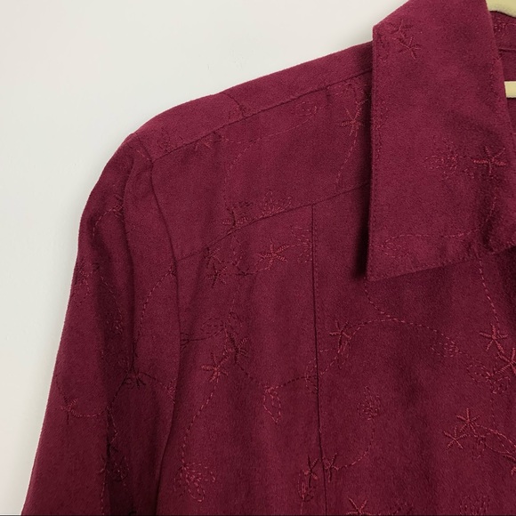 Croft & Barrow Faux Suede Floral Embroidered V-Neck Zip Up Jacket Shirt - Picture 11 of 16